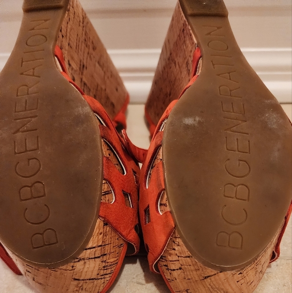 BCBG platform sandals in great condition - Picture 4 of 6